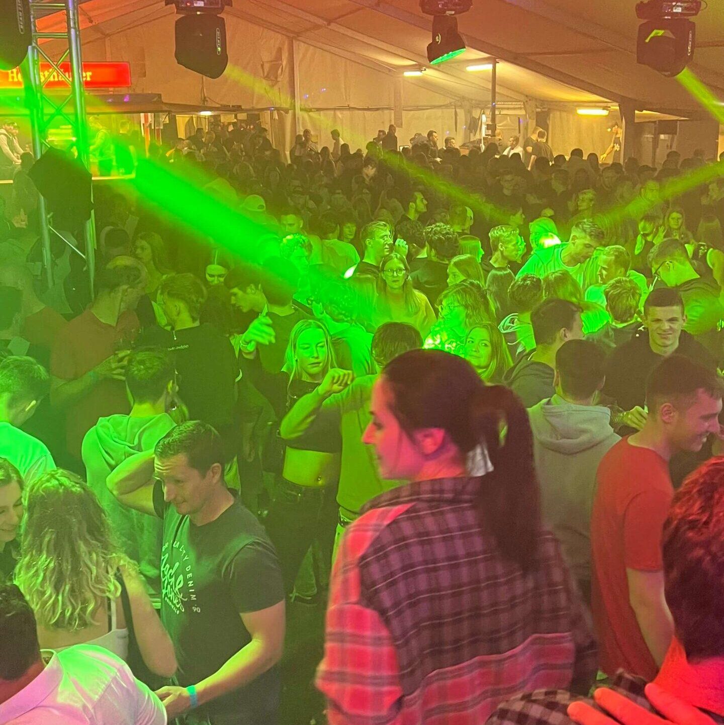15-House-Dance-90er-2025